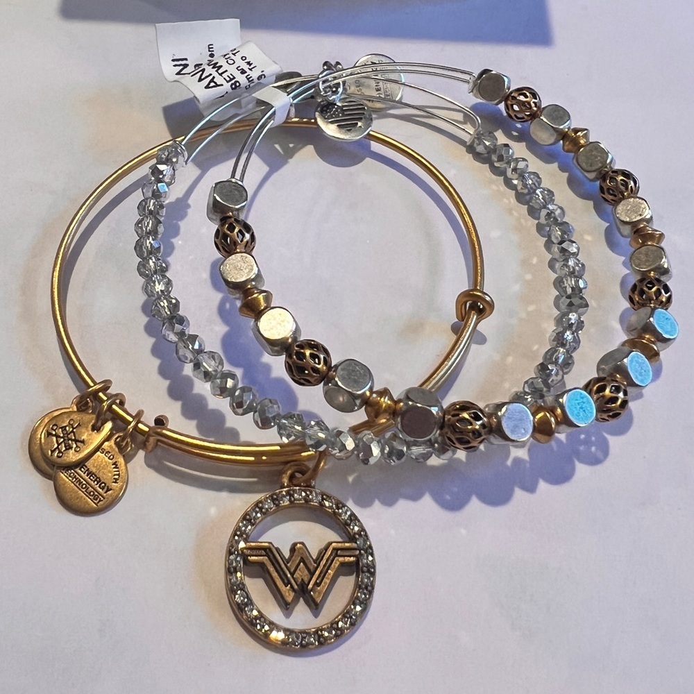 Alex and Ani Wonder Woman Crystal Emblem Set of 3 two tone expandable bracelets - Picture 2 of 14